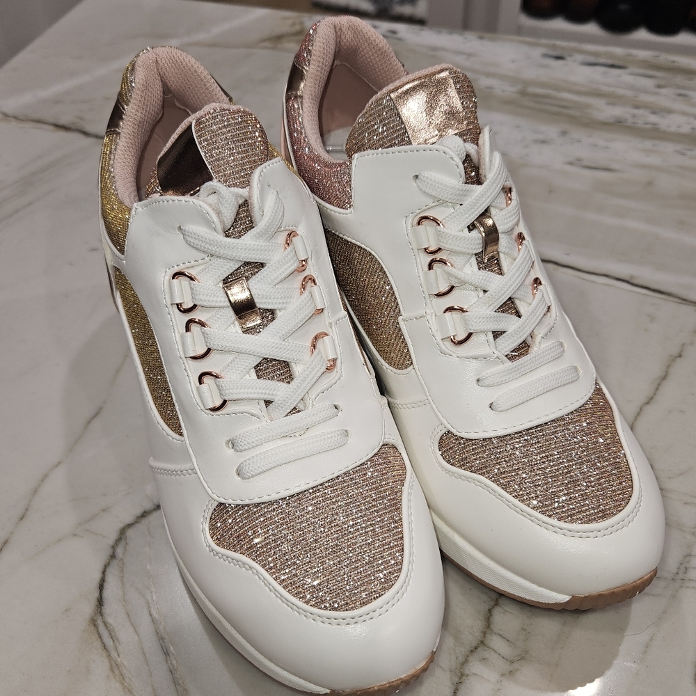 Shoe Dazzle Trinity Pink Glitter Platform Sneakers